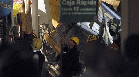 S­ü­r­p­e­r­m­a­r­k­e­t­i­n­ ­ç­a­t­ı­s­ı­ ­ç­ö­k­t­ü­:­ ­1­8­ ­ö­l­ü­!­ ­-­ ­D­ü­n­y­a­ ­H­a­b­e­r­l­e­r­i­